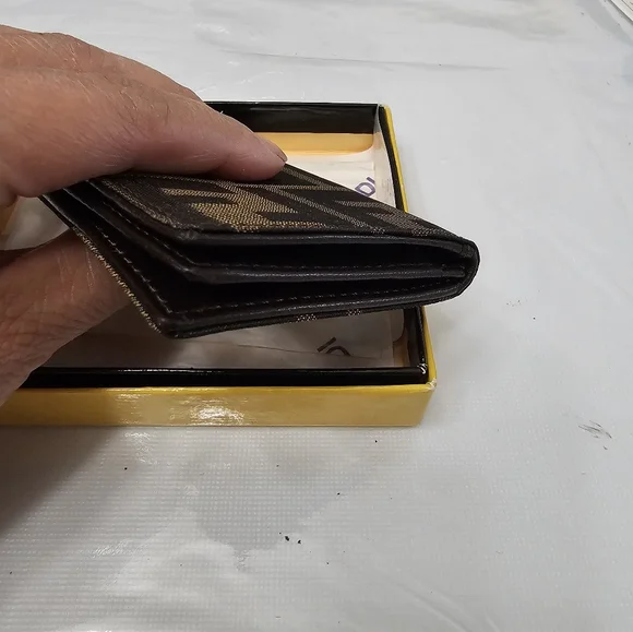 #00210-1240 FENDI COMPACT WALLET VINTAGE - Picture 3 of 5